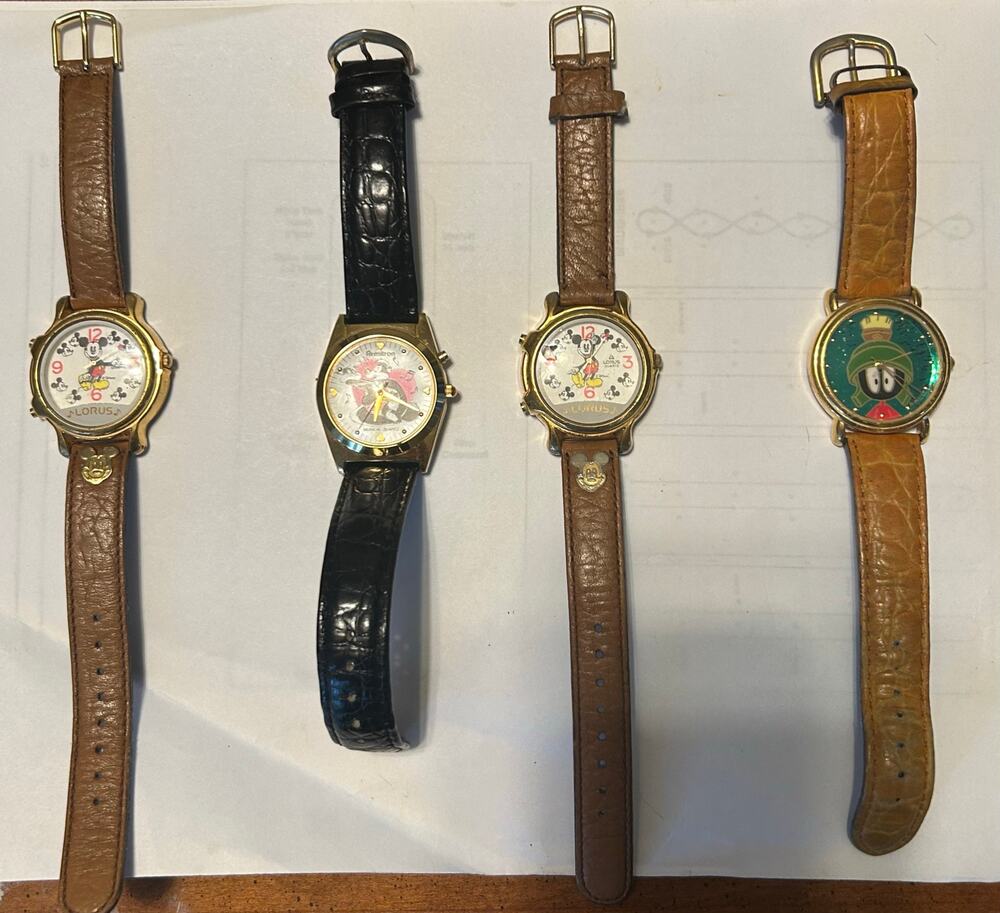 Group of Vintage watches looney tunes/disney Mickey Marvin the Martian
